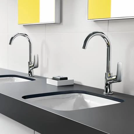 Hansgrohe Logis Single Lever Basin Mixer 210 with Swivel Spout and Pop-up Waste - 71130000 5 Hansgrohe Logis Single Lever Basin Mixer 210 with Swivel Spout and Pop-up Waste - 71130000 - Image 3