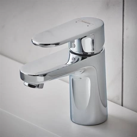 Hansgrohe Vernis Blend Single Lever Basin Mixer 70 without Waste - Chrome - 71558000 5 Hansgrohe Vernis Blend Single Lever Basin Mixer 70 without Waste - Chrome - 71558000 - Image 3