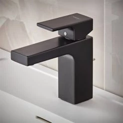 Hansgrohe Vernis Shape Single Lever Basin Mixer 100 with Pop-up Waste - Matt Black - 71561670 9 Hansgrohe Vernis Shape Single Lever Basin Mixer 100 with Pop-up Waste - Matt Black - 71561670 -Contemporary Taps Sales Store 71561670.ai2 460